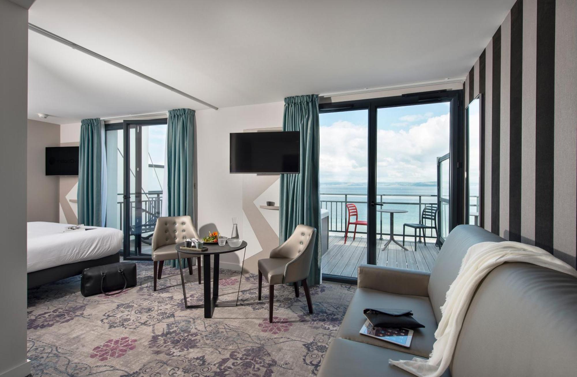Hotel Valdys Thalasso & Spa - La Baie Дуарнене Экстерьер фото